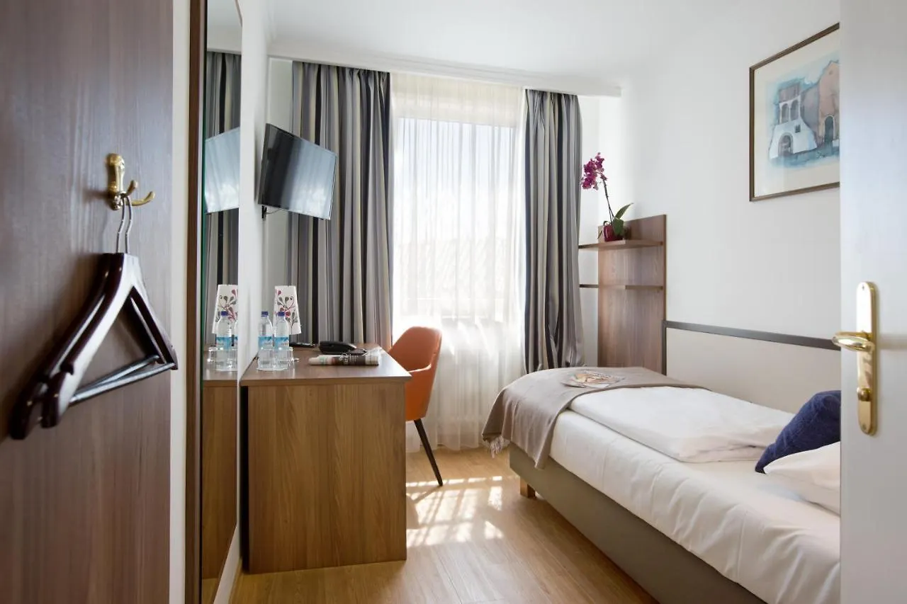 Hotel Aurbacher Hof Gmbh Munich 3*,  Germany