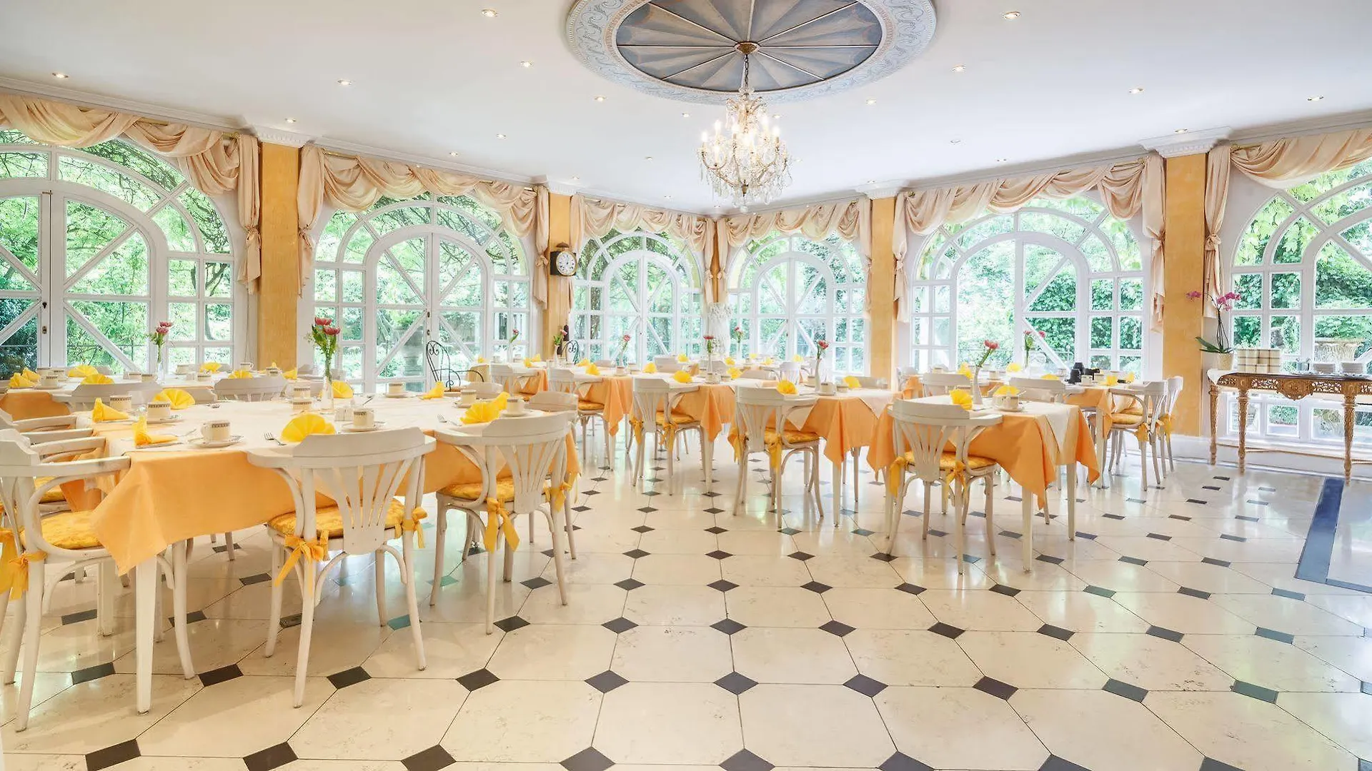 Hotel Aurbacher Hof Gmbh Munich